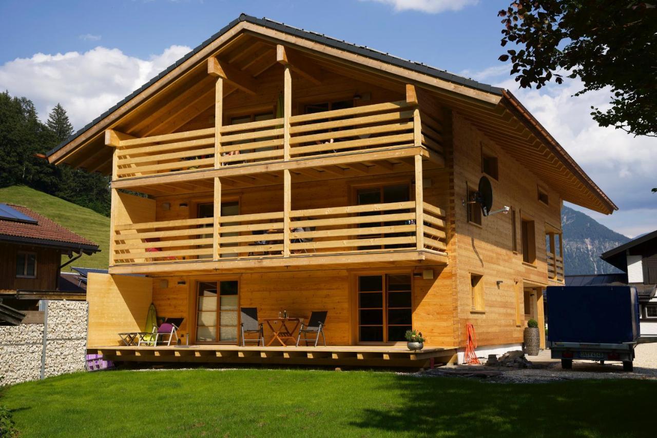 Leos Alpenchalet - Inclusive Sommer Bergbahnticket Und E-Auto Ladestation Oberstdorf Eksteriør bilde